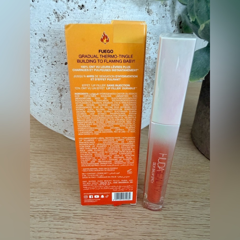 Huda Beauty Silk Balm Spicy Lip Plumper Fuego Thermo Plumping NWT - Picture 5 of 7